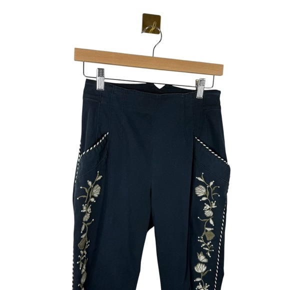 Anthropologie Women’s Matador Embroidered Floral Pants in Navy Size 2P - Picture 7 of 15